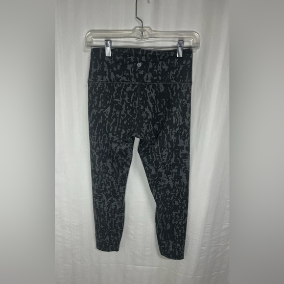 Lululemon Wunder Train High-Rise Tight 25" Print
Heathered PU Black Asphalt Grey - Picture 5 of 6